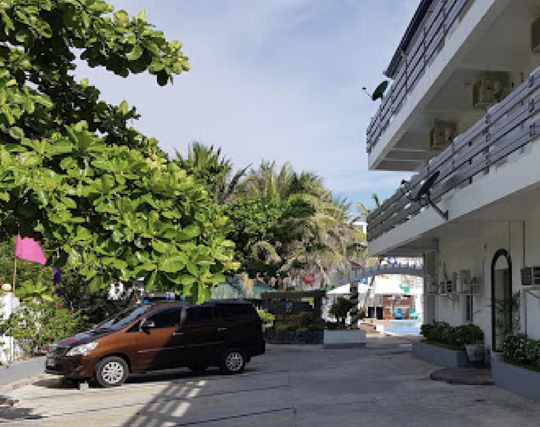 Casa Almarenzo Bed & Breakfast Bolinao Exterior photo