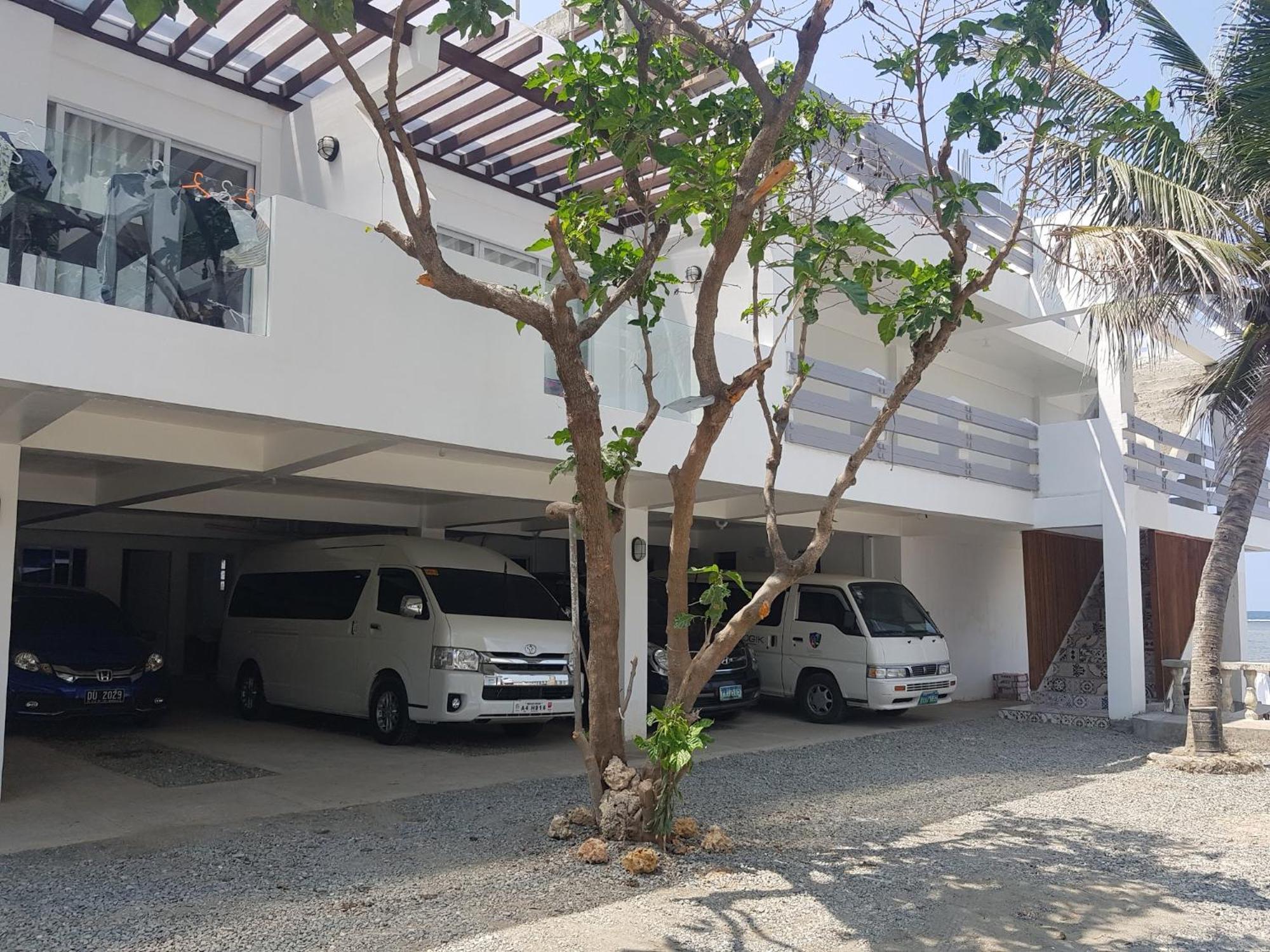 Casa Almarenzo Bed & Breakfast Bolinao Exterior photo