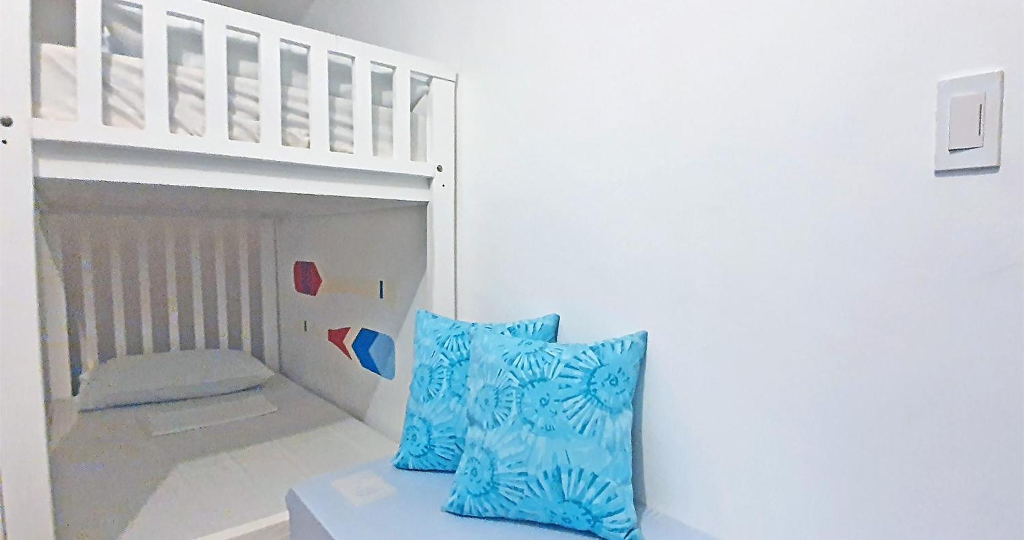 Casa Almarenzo Bed & Breakfast Bolinao Exterior photo
