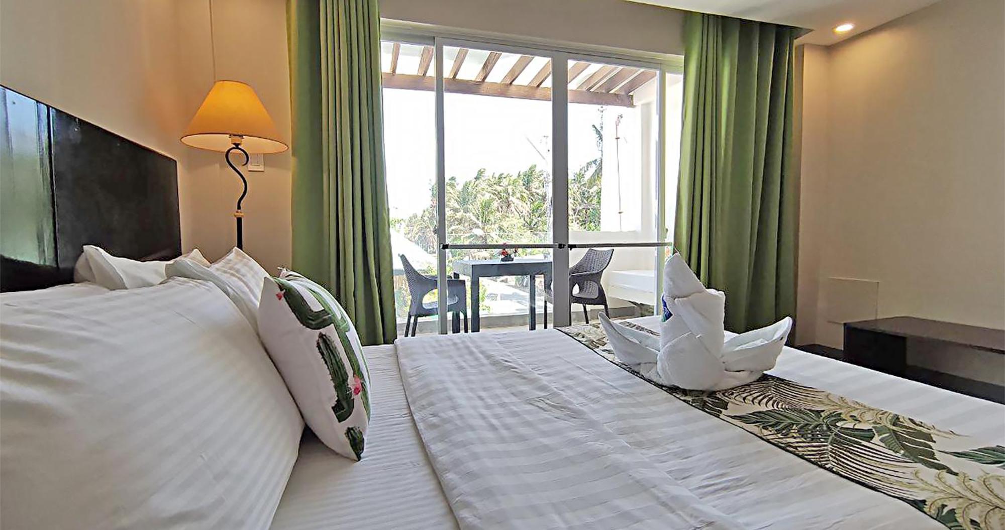 Casa Almarenzo Bed & Breakfast Bolinao Exterior photo