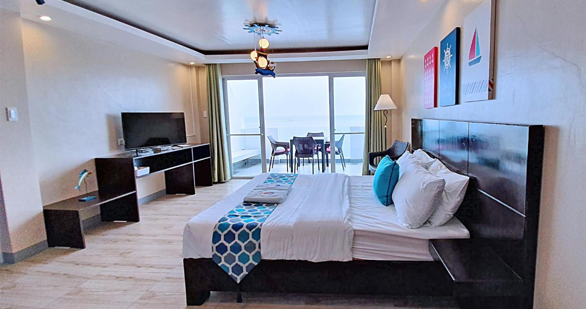 Casa Almarenzo Bed & Breakfast Bolinao Exterior photo