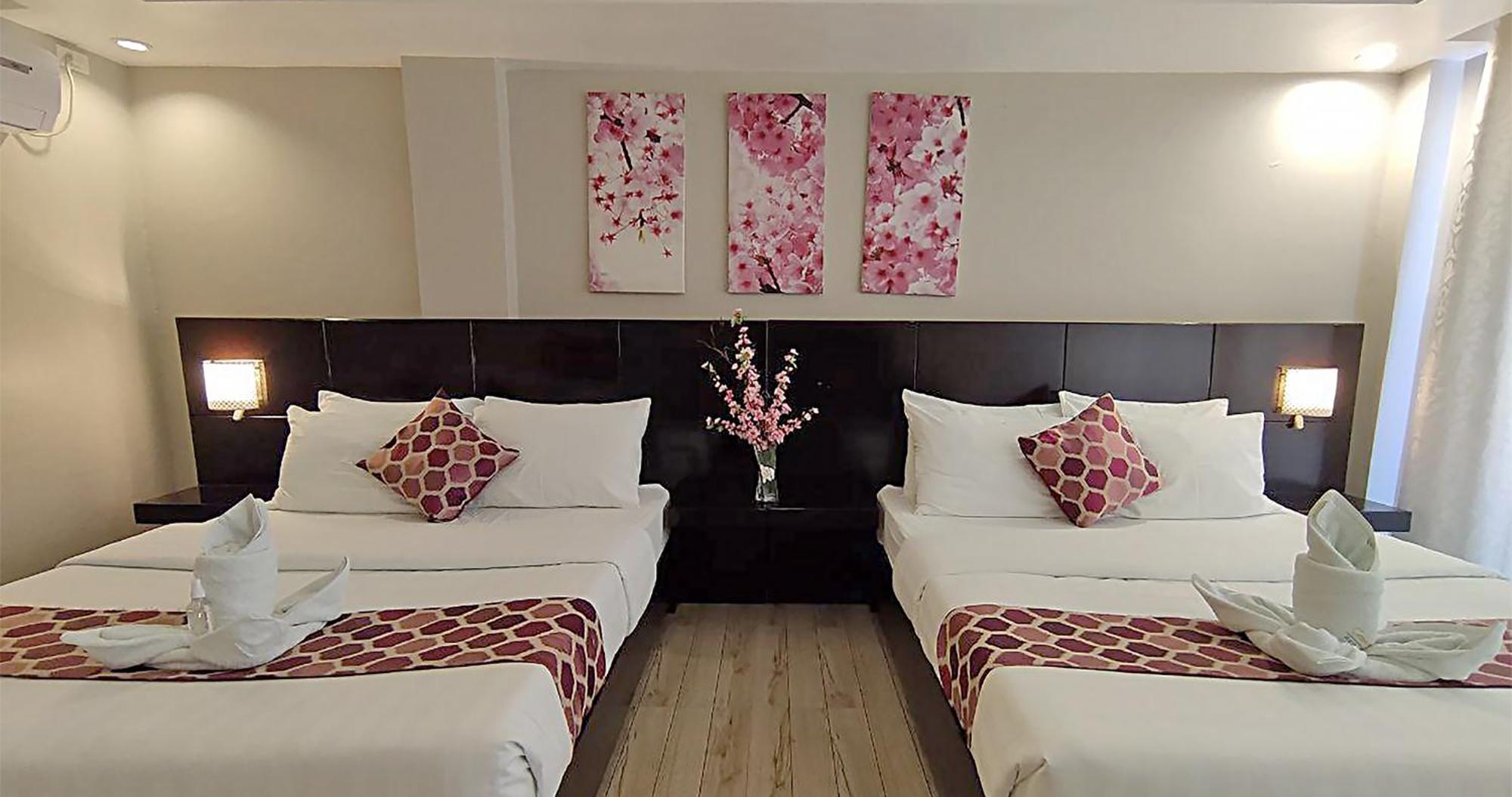 Casa Almarenzo Bed & Breakfast Bolinao Exterior photo