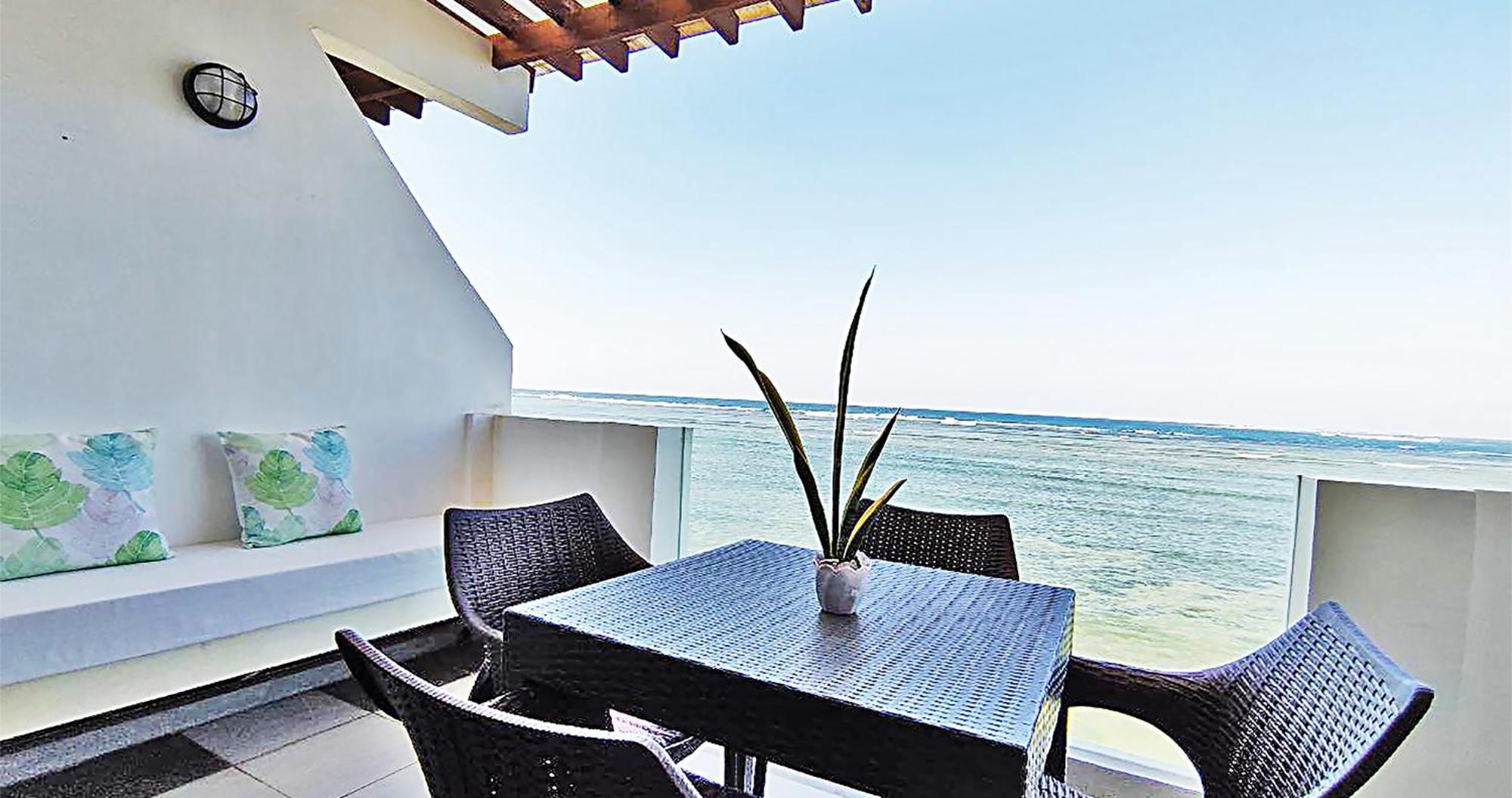 Casa Almarenzo Bed & Breakfast Bolinao Exterior photo