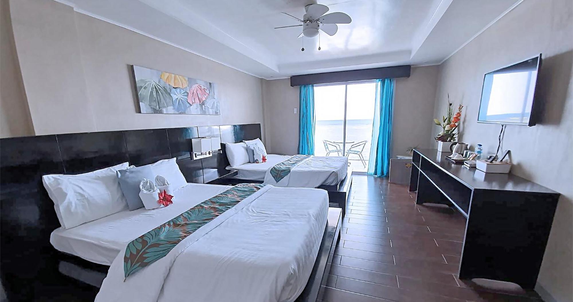 Casa Almarenzo Bed & Breakfast Bolinao Exterior photo