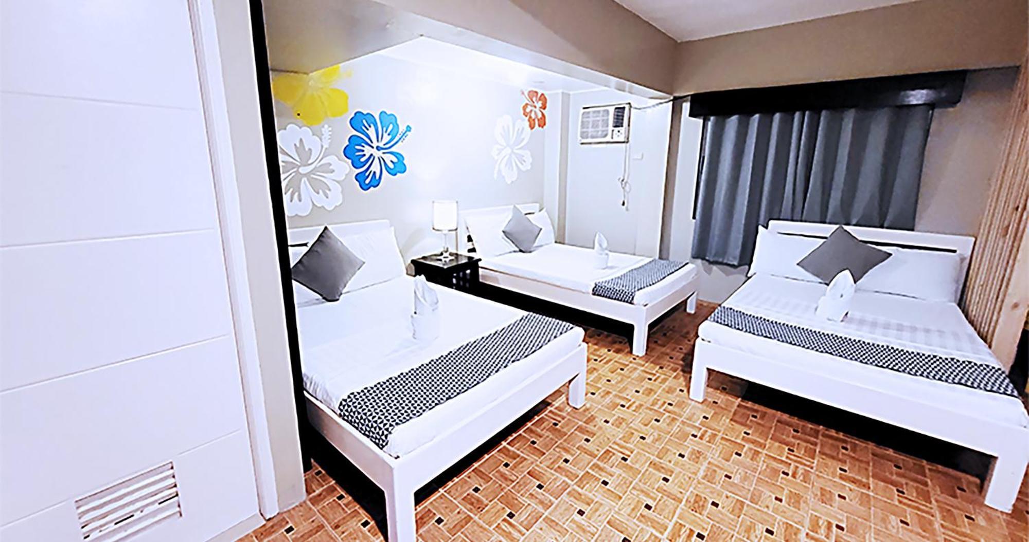 Casa Almarenzo Bed & Breakfast Bolinao Exterior photo
